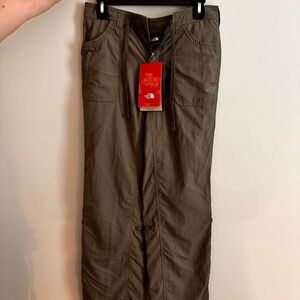 North face pants size 4 relaxed fit